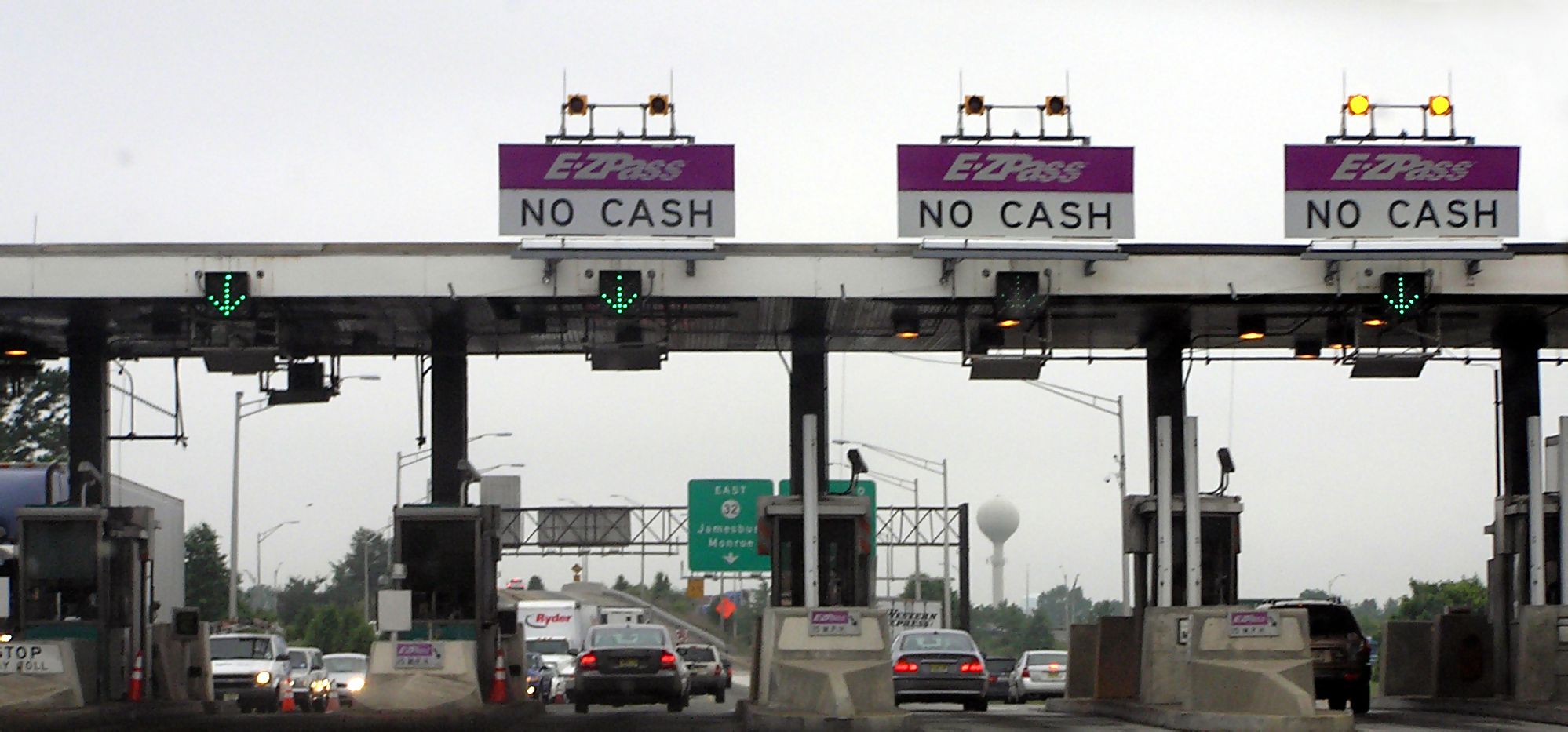 New_Jersey_Turnpike_toll_gate